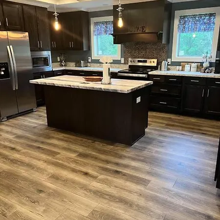 Peaceful Seclusion- 4Br-Tylertown-Columbia-Mccomb Villa